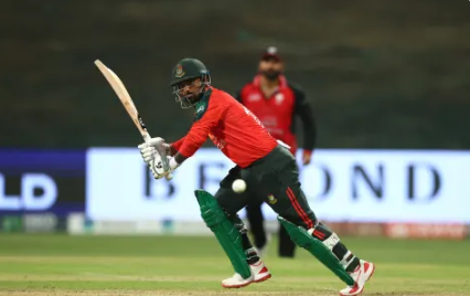 ايشيا کپ دريم ميچ، بنګله ديش په اووۀ وکټو هانګ کانګ ته شکست ورکړې Asia Cup third match, Bangladesh defeats Hong Kong by seven wickets