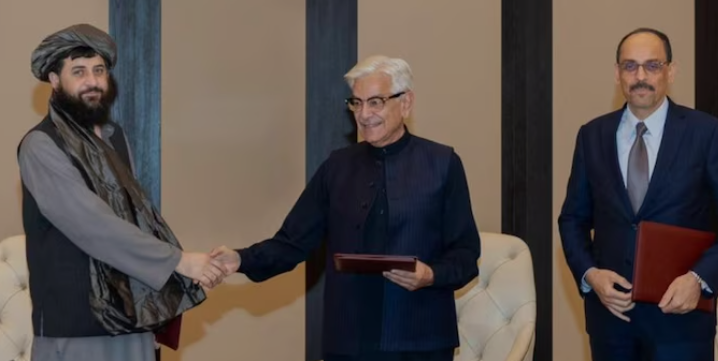 پاکستان او افغانستان جنګ بندي برقرار ساتلو باندې اتفاق کړې، مشترکه اعلاميه جاري Pakistan, Afghanistan agree to maintain ceasefire, issue joint statement