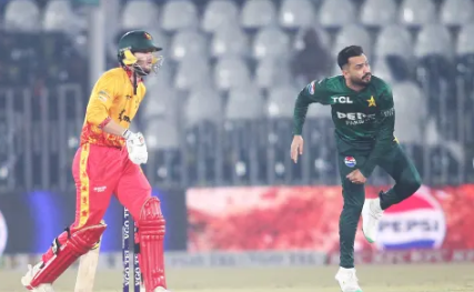 سه فريقي ټي ټوينټي سيريز کښې د پاکستان شاندار آغاز ،اولني ميچ کښې زمبابوے ته په پنځه وکټو شکست In the tri-African T20 series, Pakistan beat Zimbabwe by five wickets in the first match.