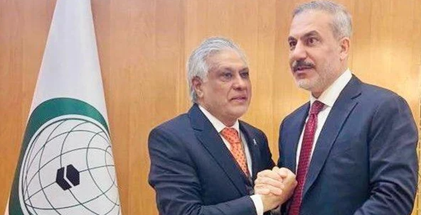 غزه امن منصوبې په حواله پاکستان پشمول د اتۀ مسلمان ملکونو مشاورتي اجلاس، اسحاق ډار استنبول ته رسيدلې A consultative meeting of eight Muslim countries, including Pakistan, on the Gaza peace plan is being held in Istanbul today.