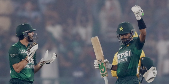 بابراعظم د بهارتي بېټر روهت شرما نه پس د ويرات کوهلي ريکارډ هم مات کړې Babar Azam sets another record in T20 Internationals with brilliant batting against South Africa