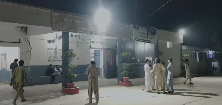 بنو کښې په دکان کواډ کاپټر ډرون حمله، درې کسان پحق رسيدلي، يو ژوبل شوې Quadcopter drone attack on a shop in Bannu, three farmers were killed, one was injured