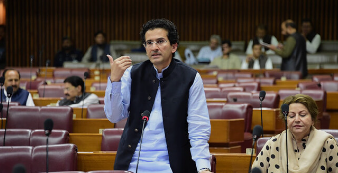 وزيراعظم شهبازشريف د کورنو صارفينو لپاره سحر پنځه نه تر ماسخوتن لس بجو پورې د ګيس بلا تعطل فراهمۍ هدايت کړې Prime Minister Shahbaz Sharif has directed uninterrupted gas supply for domestic consumers from 5 am to 10 pm.