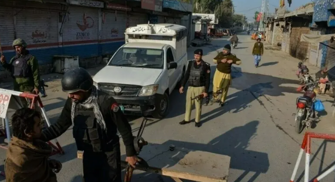 باجوړ کښې په پوليس چيک پوسټ حمله، يو کس شهيد، اهلکارو پشمول درې کسان ژوبل Attack on police check post in Bajaur, one person martyred, three people including officers injured