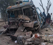 لکي مروت کښې د سيمنټ کمپنۍ په بس چاودنه، يو کس شهيد، اتۀ ژوبل One person martyred, eight injured in explosion on cement company bus in Lakki Marwat