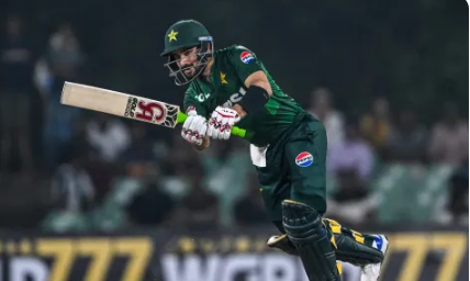 پاکستان اولني ټي ټوينټي ميچ کښې په شپږ وکټو سري لنکا ته ماتې ورکړې Pakistan defeated Sri Lanka by 6 wickets in the first T20 match