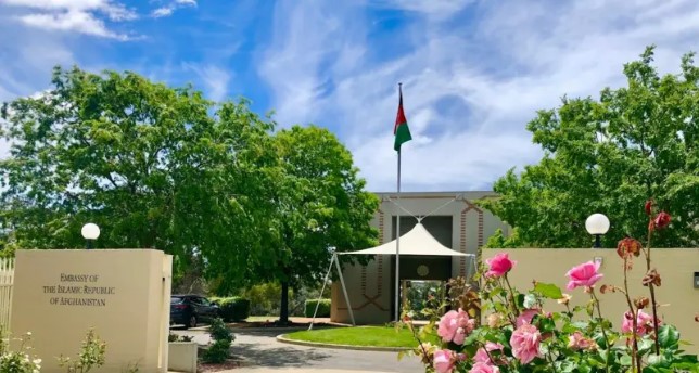 د افغان طالبانو هټ دهرمې لوجې افغانستان په سفارتي کچ يواځې شوے، Afghanistan has been isolated diplomatically due to the Afghan Taliban's brutal crackdown.