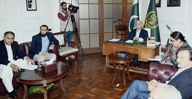 وزيراعظم مشرۍ کښې اجلاس، کفايت شعاري پلان صنعتي او زرعي شعبو باندې نۀ لاګو کولو فيصله Meeting chaired by Prime Minister, decision not to apply austerity plan to industrial and agricultural sectors