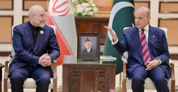 ايراني وفد مشر باقر قاليباف مثبت او تاريخي کردار ادا کولو باندې د پاکستان شکريه ادا کړې Iranian delegation leader Ghalibaf thanked Pakistan for playing a positive and historic role