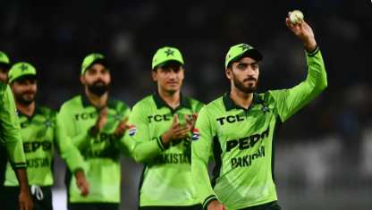 پاکستان اولني ون ډے ميچ کښې آسټريليا ته په پنځه وکټو شکست ورکړې Pakistan defeated Australia by five wickets in the first ODI match