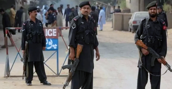 کوز جنوبي وزیرستان کښې دوه ډلو تر مينځ ډزې ،پنځه کسان پحق رسيدلي، دوه ژوبل Five killed, two injured in gunfight between two groups in South Waziristan