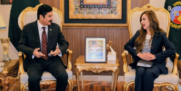 د خېبرپښتونخوا ګورنر فيصل کريم کنډي سره د امريکې ناظم الامور نيټلي بېکر اسلام آبادکښې ملاقات US Charge d'Affaires Natalie Baker meets with Khyber Pakhtunkhwa Governor Faisal Karim Kundi in Islamabad