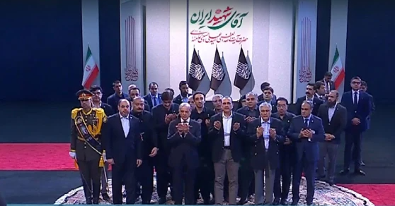 وزيراعظم شهباز شريف او فيلډ مارشل عاصم منير د آيت الله خامنه اي آخري مراسمو کښې شرکت کړې Prime Minister Shehbaz Sharif and Field Marshal Asim Munir attended the final rites of Ayatollah Khamenei.