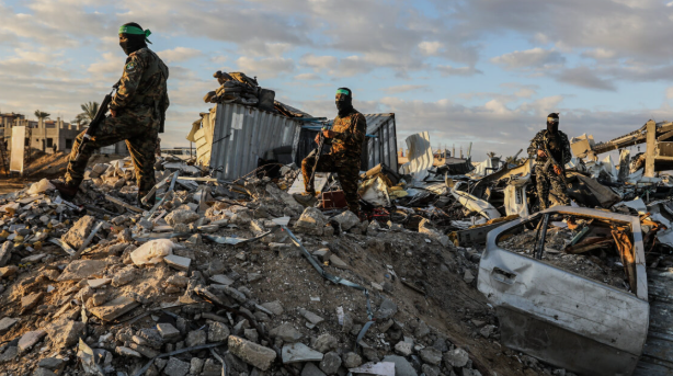 حماس د غزه حکومتي ډهانچه تحليل کړې دہ Hamas has dismantled the governmental structure in Gaza.
