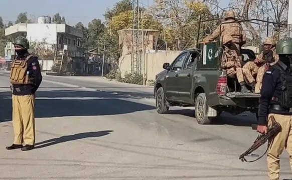 جنوبي وزيرستان او دير کښې د ترهه ګرو خلاف دسيکيورټي فورسز کامياب عمليات Successful operations by security forces against terrorists in South Waziristan and Dir