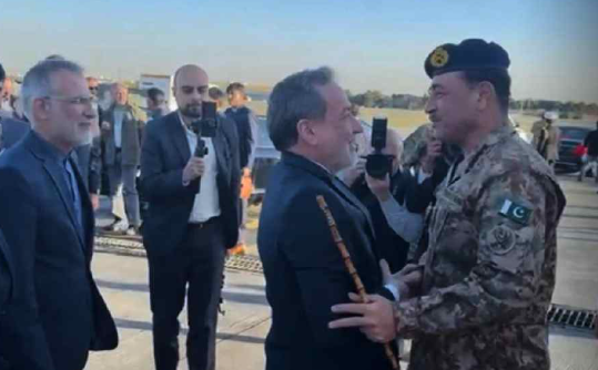 منطقه کښې د امين په ځائې کولو لپاره د پاکستان هڅې جاري، دې لړ کښې فيلډ مارشل سيد عاصم منير سباله د ايران اهمه دوره کوي Pakistan intensifies efforts for regional peace; Field Marshal Asim Munir to pay a key visit to Iran tomorrow, says Iranian Foreign Ministry spokesperson.
