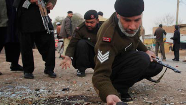 د باجوړ په چارمنګ سيمه کښې بمي چاودنه، دوه زنانه ژوبل شوي Bomb blast in the Charmang area of Bajaur; two women injured.