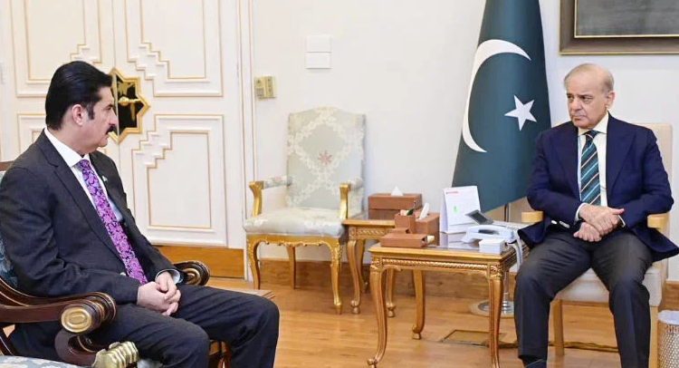 خېبر پښتونخوا کښې به د ترقۍ او د اولس د خېر ښيګړې کارونو سفر جاري ساتو، وزيراعظم شهبازشريف We will continue the journey of development and public welfare initiatives in Khyber Pakhtunkhwa: Prime Minister Shehbaz Sharif.