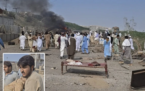 ډي آئي خان کښې مبينه خودکش حمله، يوولس کسان شهيدان، ديرش ژوبل شوي Suspected suicide attack in D.I. Khan; eleven people killed, thirty injured.