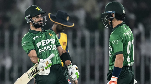 پاکستان اولني ټي ټوينټي ميچ کښې سري لنکا ته په څلور وکټو ماتې ورکړې Pakistan defeated Sri Lanka by 4 wickets in the first T20 match.