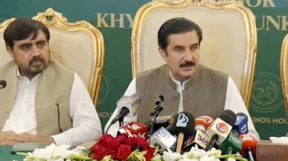 وزيراعظم خيبر پښتونخوا لپاره د يو سل شپيتۀ ارب روپو فراهمۍ باور راکړې، ګورنر فيصل کريم کنډي Prime Minister has given assurance regarding the provision of 160 billion rupees for Khyber Pakhtunkhwa, says Governor Faisal Karim Kundi.